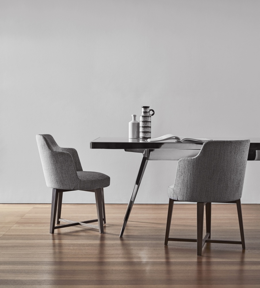 Flexform Hera dining chairs and Zefiro dining table