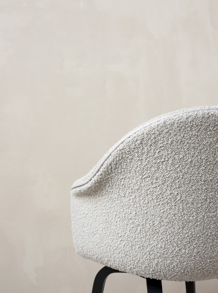 Gubi Bat dining chair