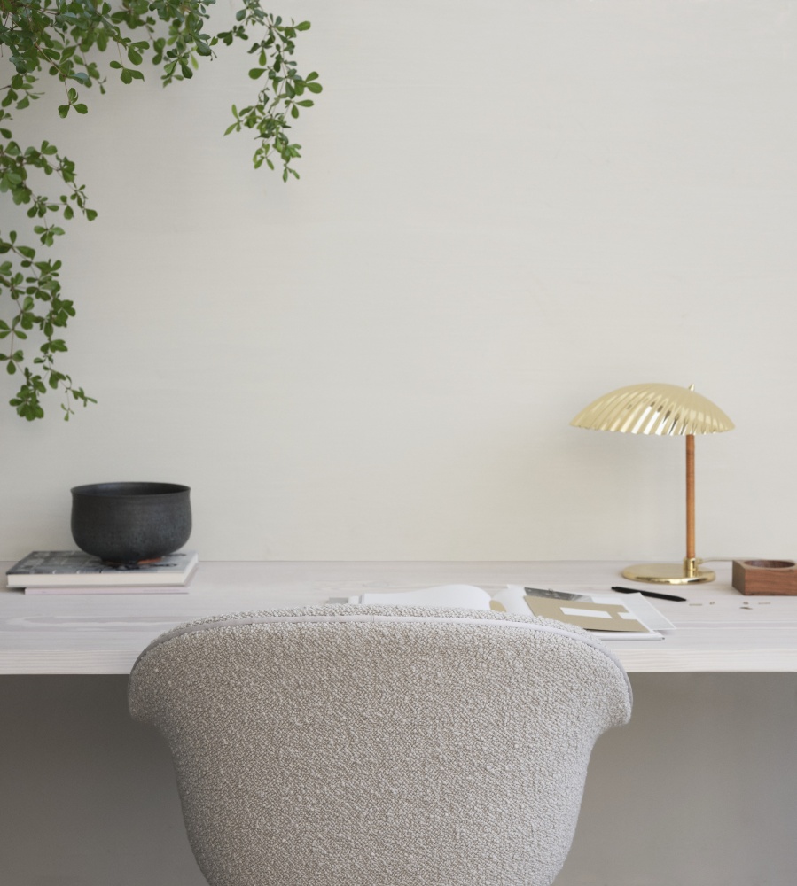Gubi Bat dining chair