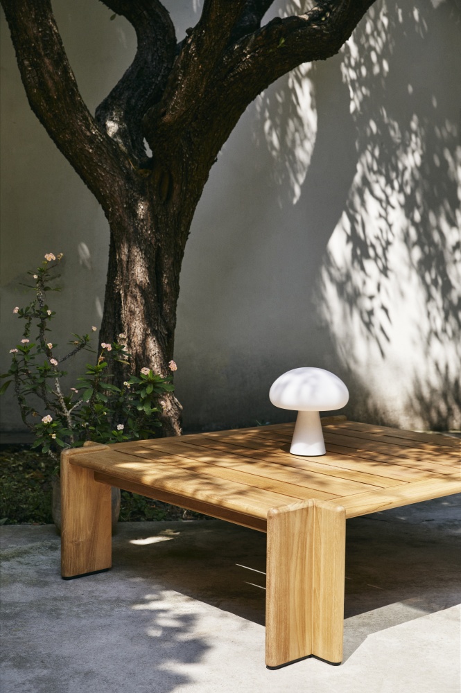 Gubi Atmosfera coffee table outdoor