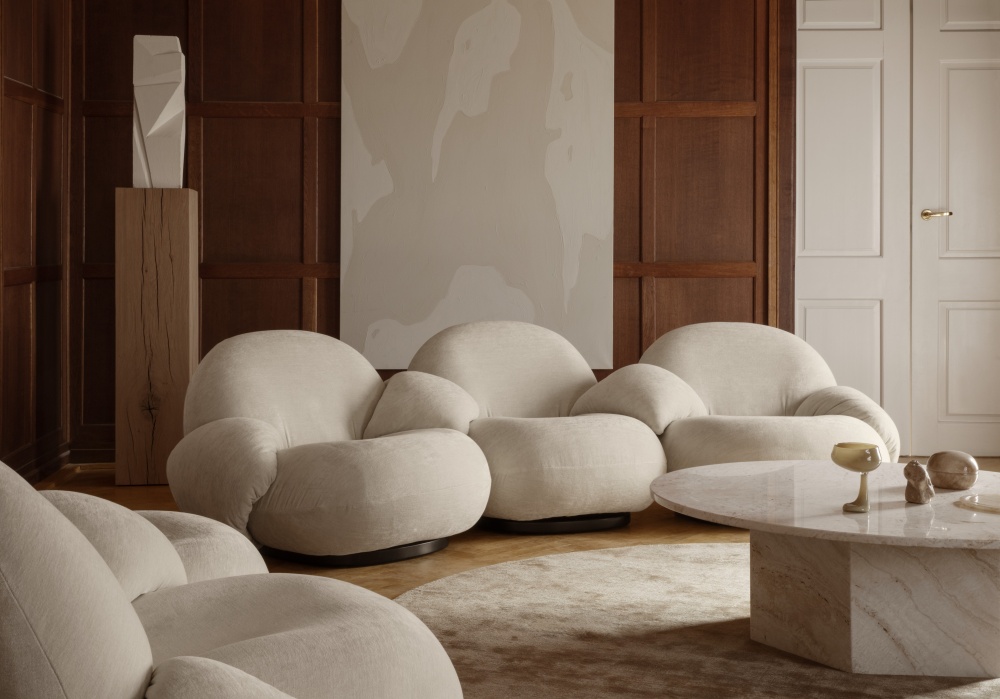 Gubi Pacha sofa