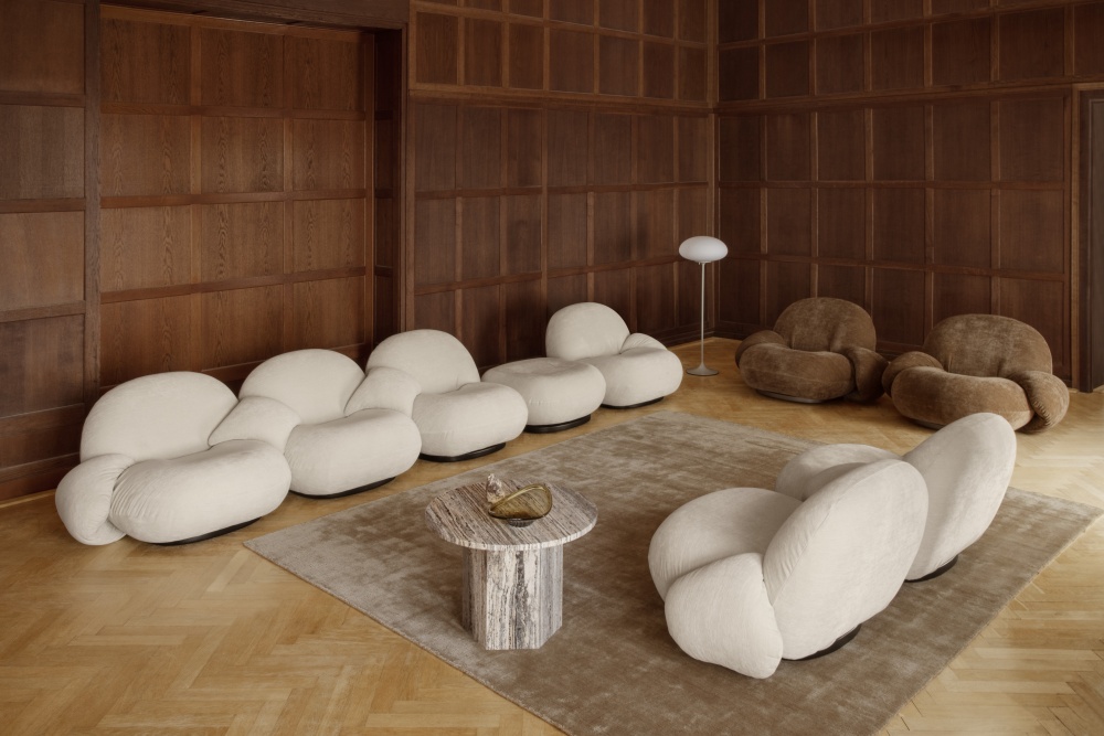 Gubi Pacha sofa