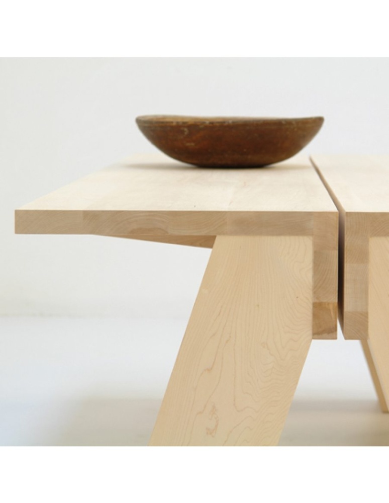 Pilat & Pilat Jonas dining table