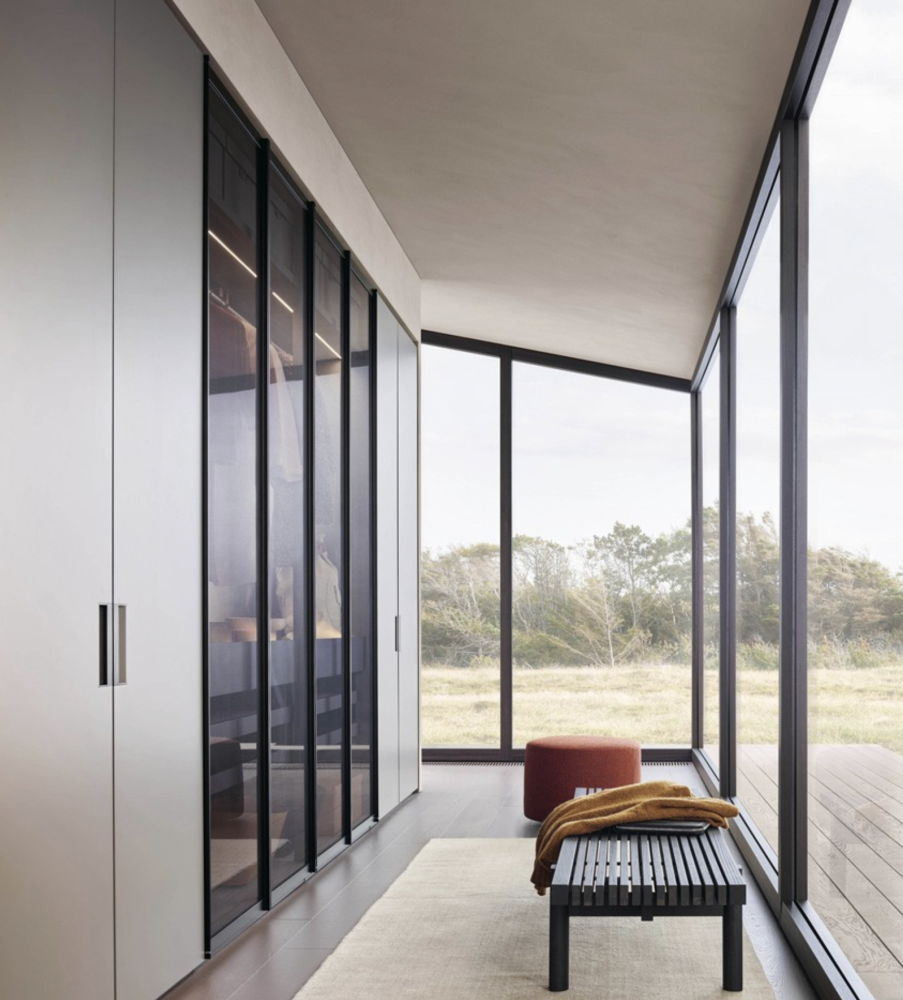 Poliform Senzafine wardrobe and Home Hotel bench