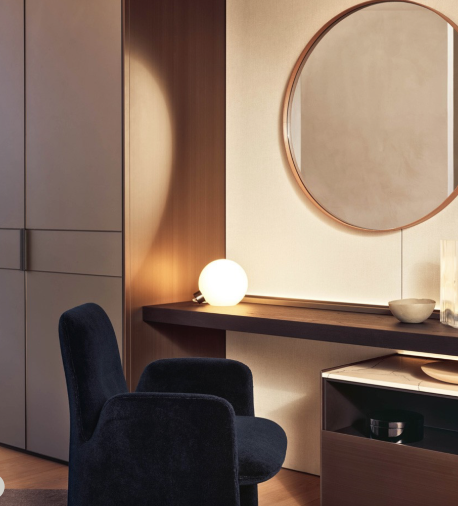 Poliform Senzafine wardrobes with Code thick shelve and cabinet with Guest chair