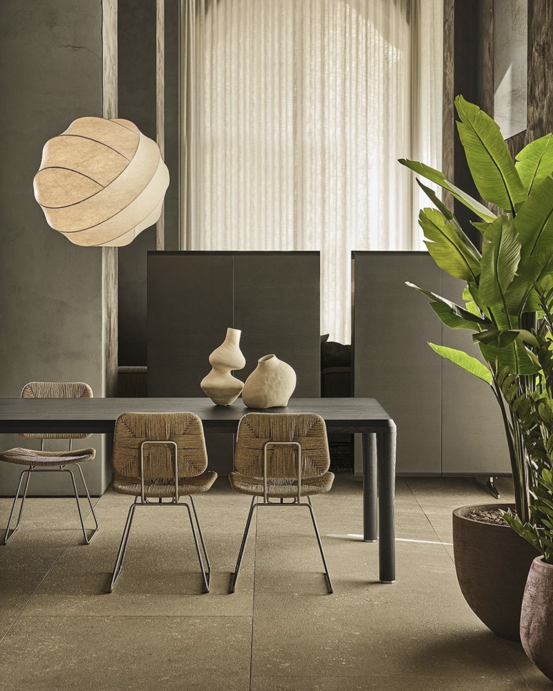 Flexform Echoes dining chairs and Kobo dining table