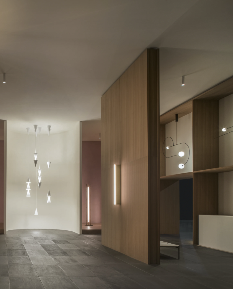 Michael Anastassiades Peaks series