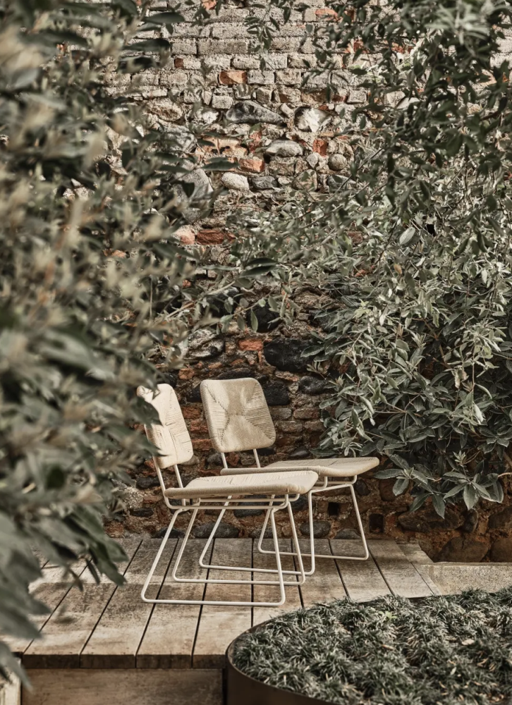 Flexform Echoes outdoor armchairs